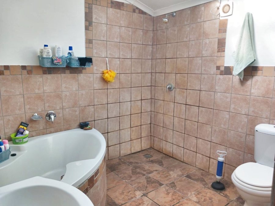 16 Bedroom Property for Sale in Sedgefield Rural Western Cape
